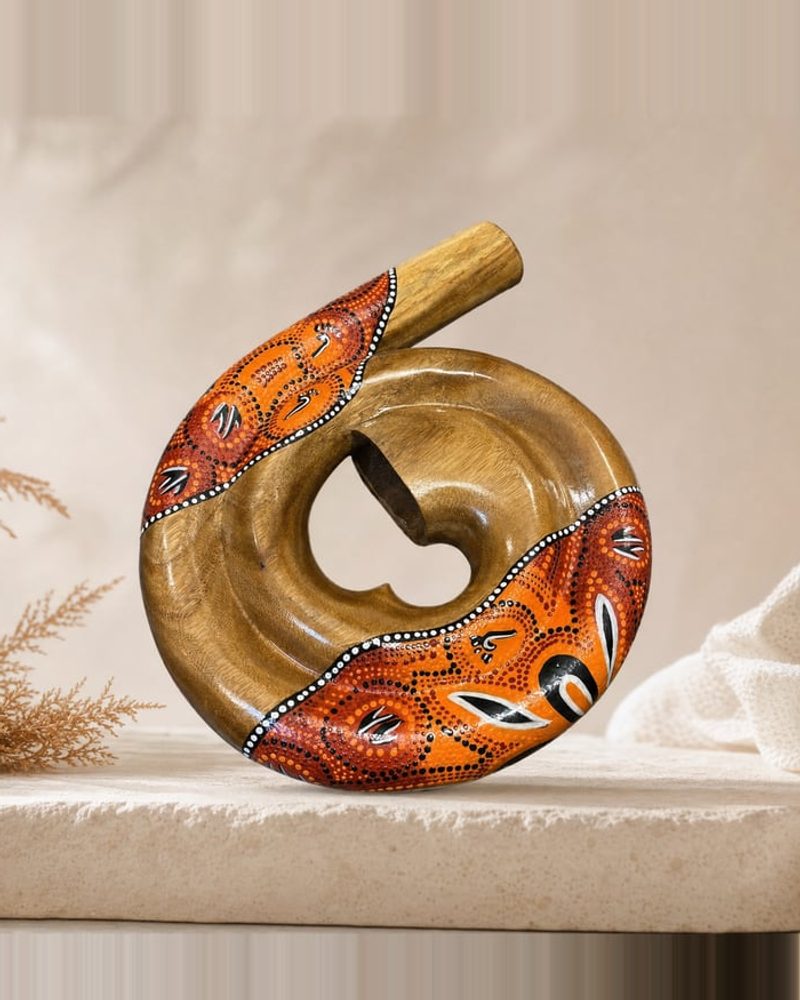Didgeridoo spiralé peint à la main — collection musique Sabaguina, Saint-Leu La Réunion